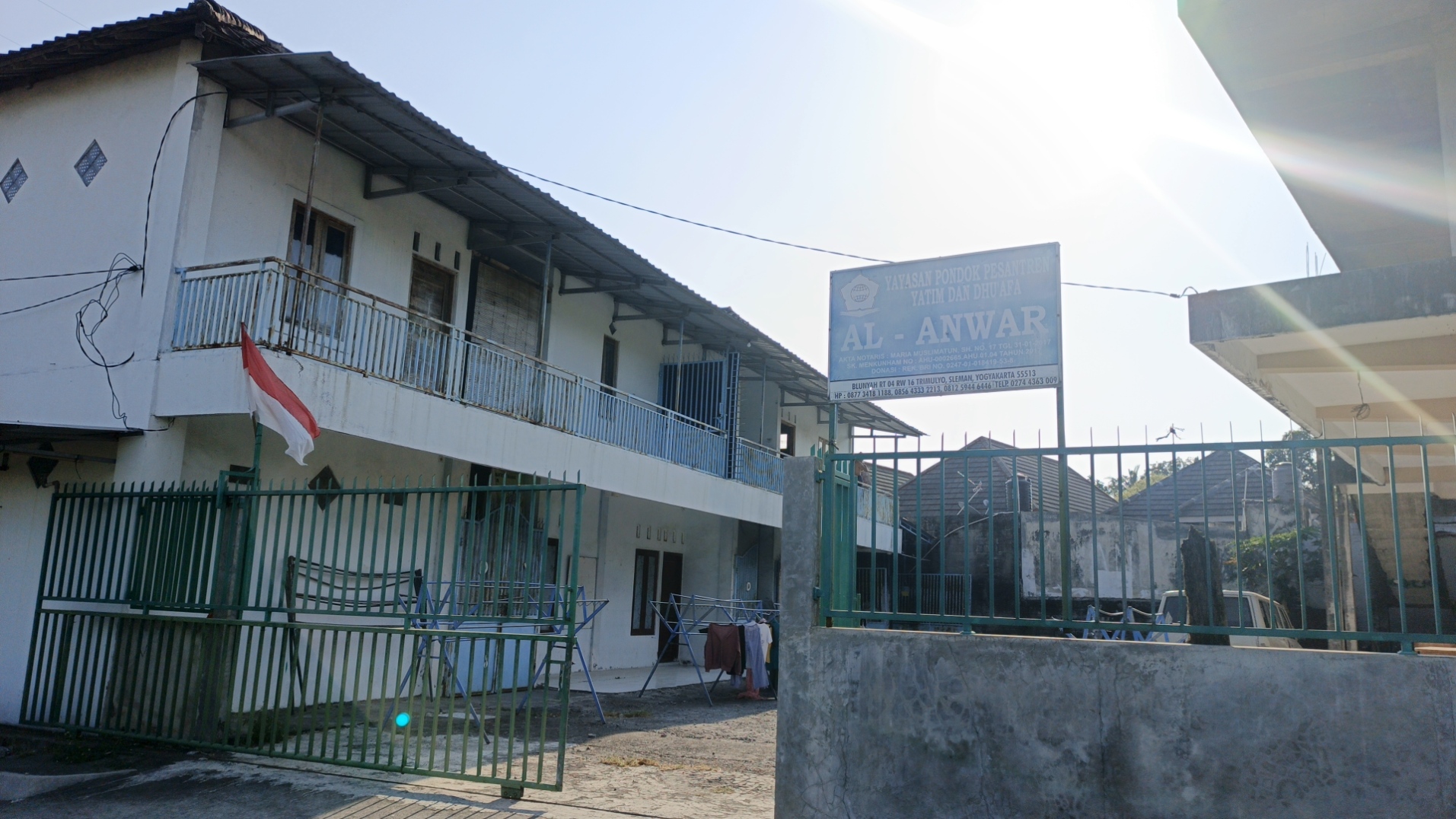 Yayasan Pondok Pesantren Yatim dan Dhu'afa Al-Anwar